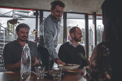 Reconnaitre et envoyer les plats